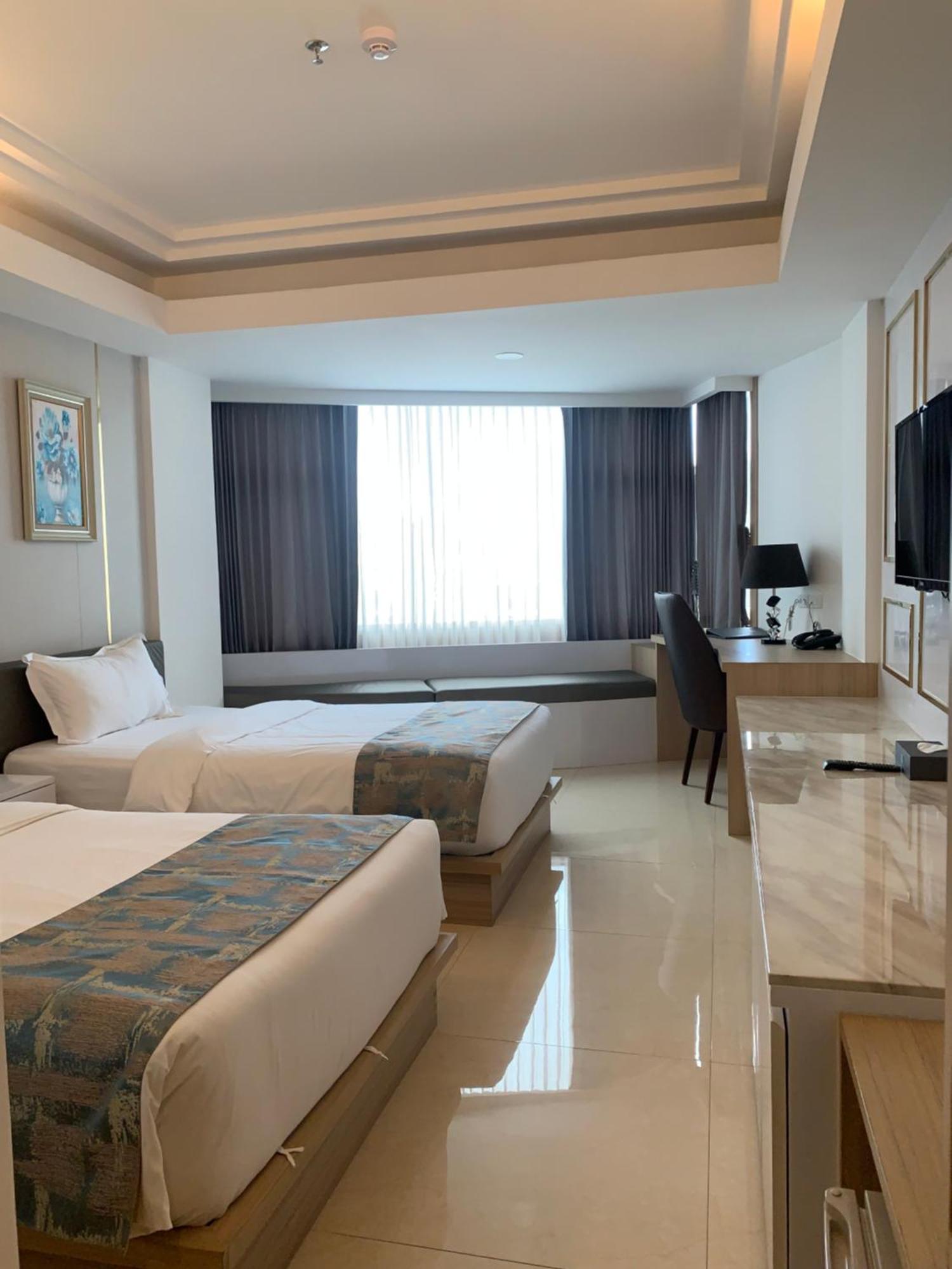 Jomtien Holiday Pattaya Exterior photo