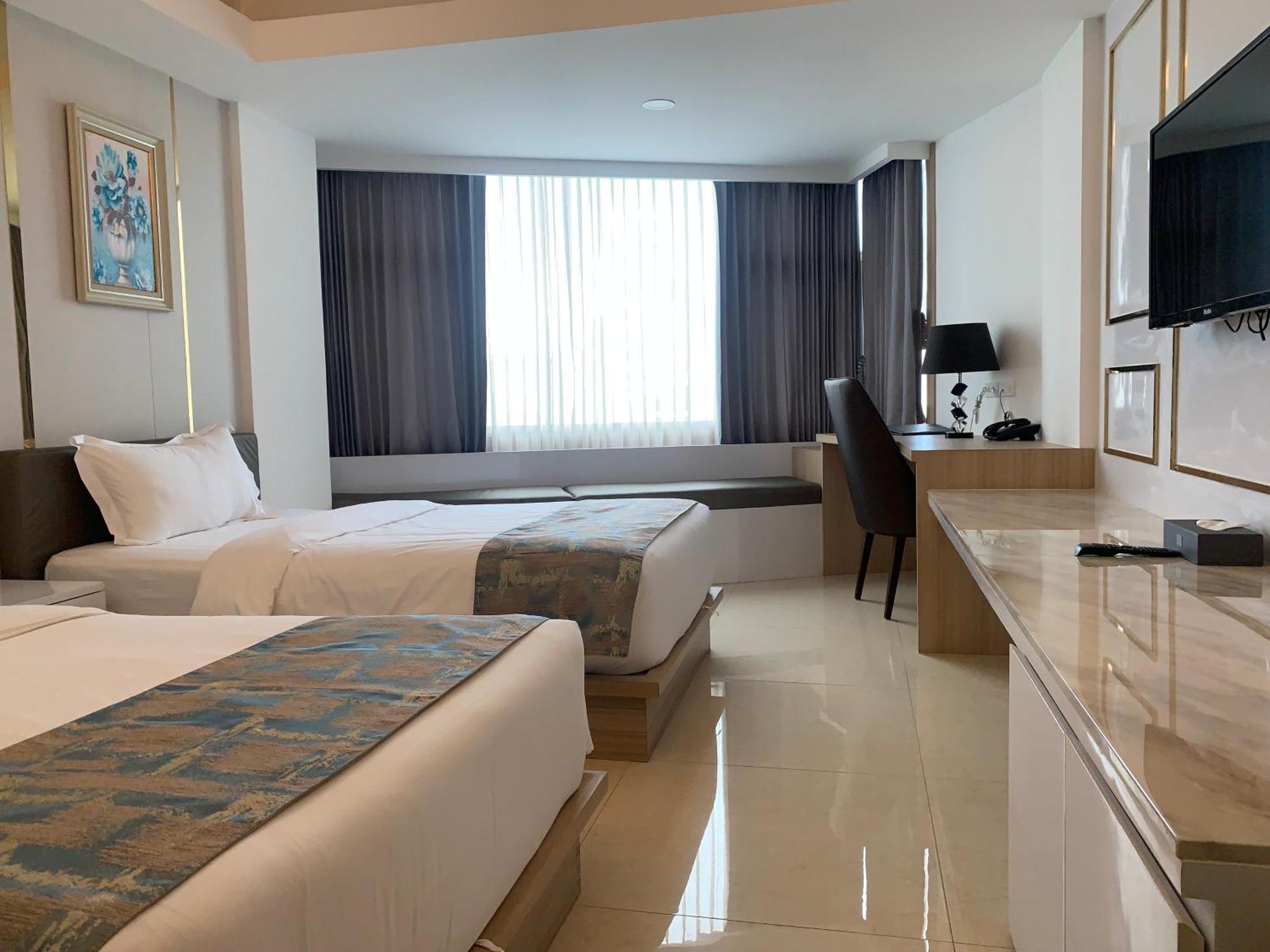 Jomtien Holiday Pattaya Exterior photo