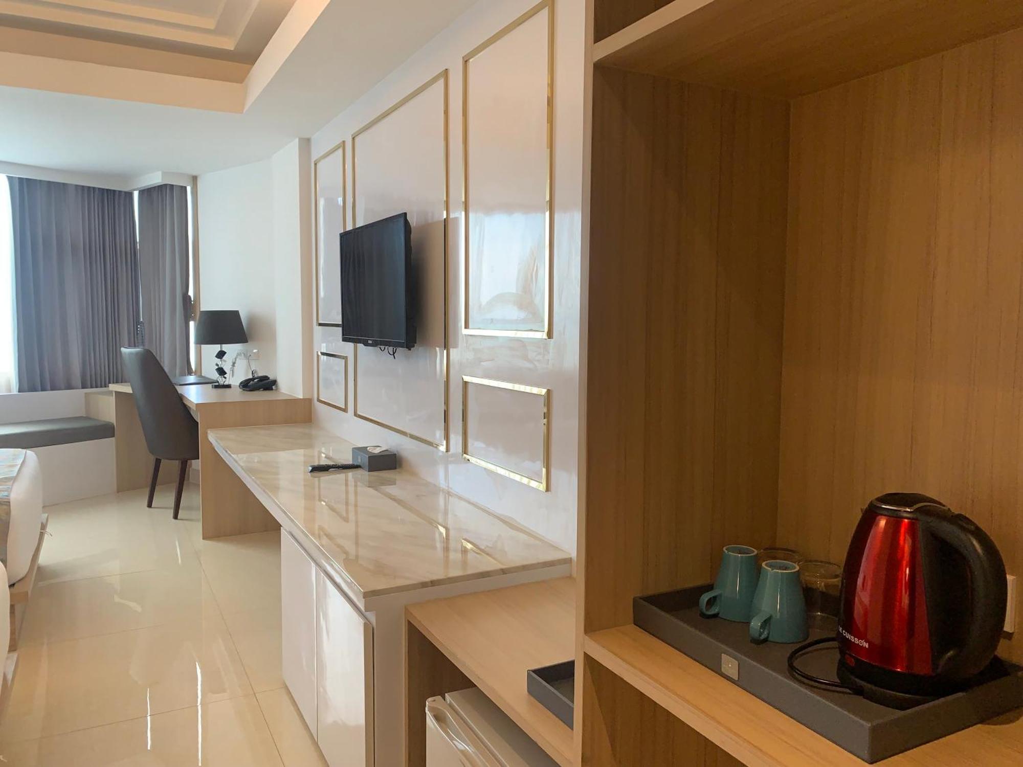 Jomtien Holiday Pattaya Exterior photo